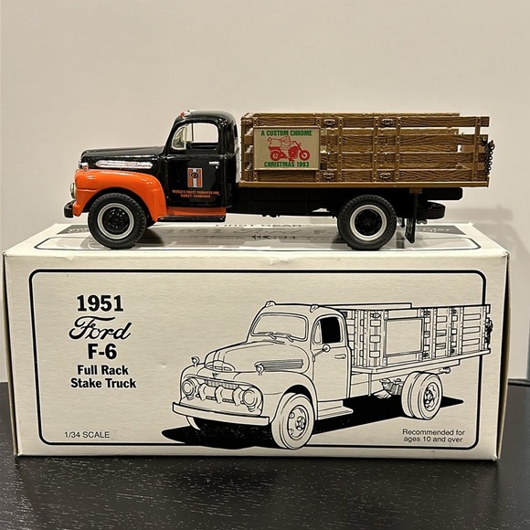 Custom Chrome Die Cast Model Car 1951 Ford F-6 Coin Bank - Picture 1 of 10